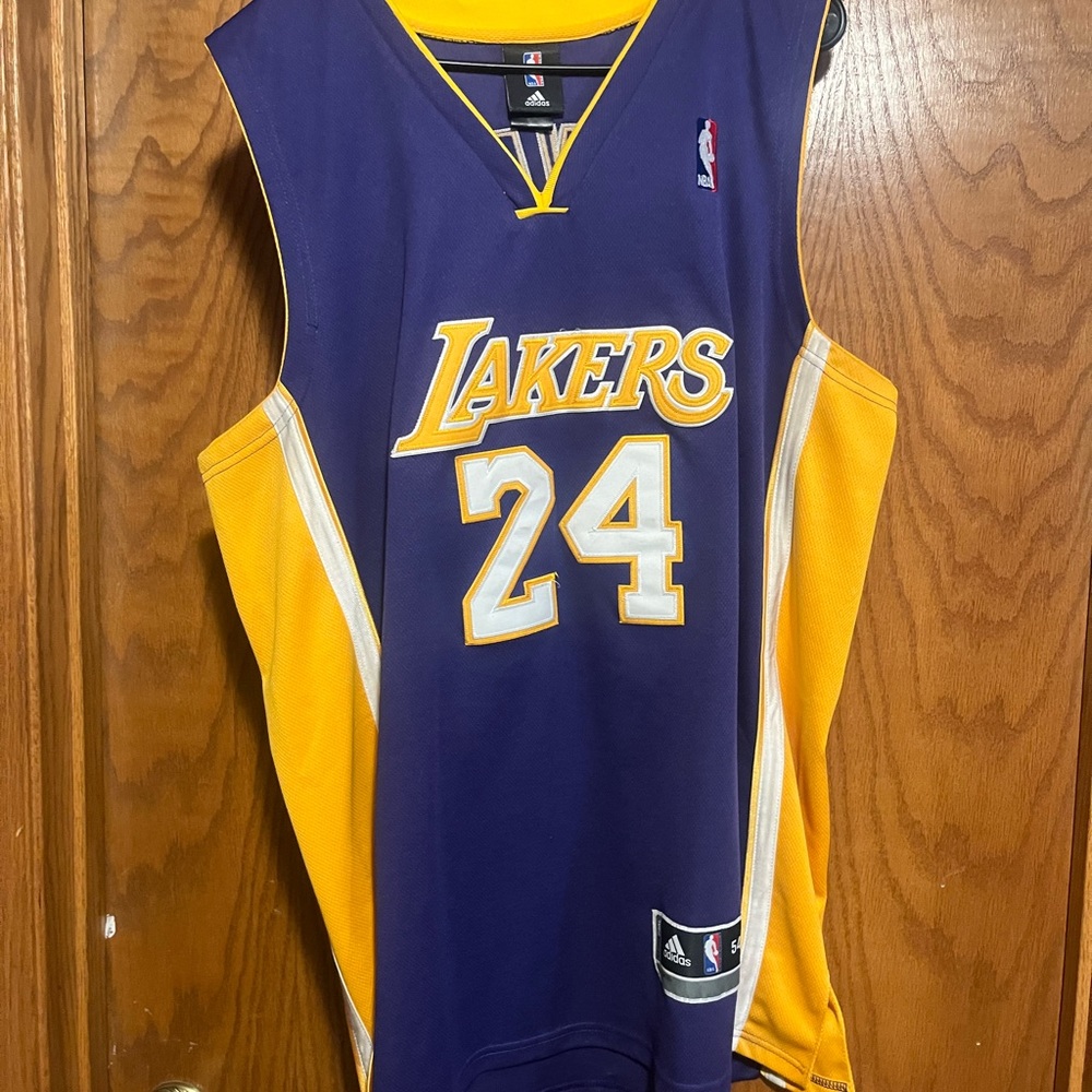 Kobe Bryant Lakers jersey